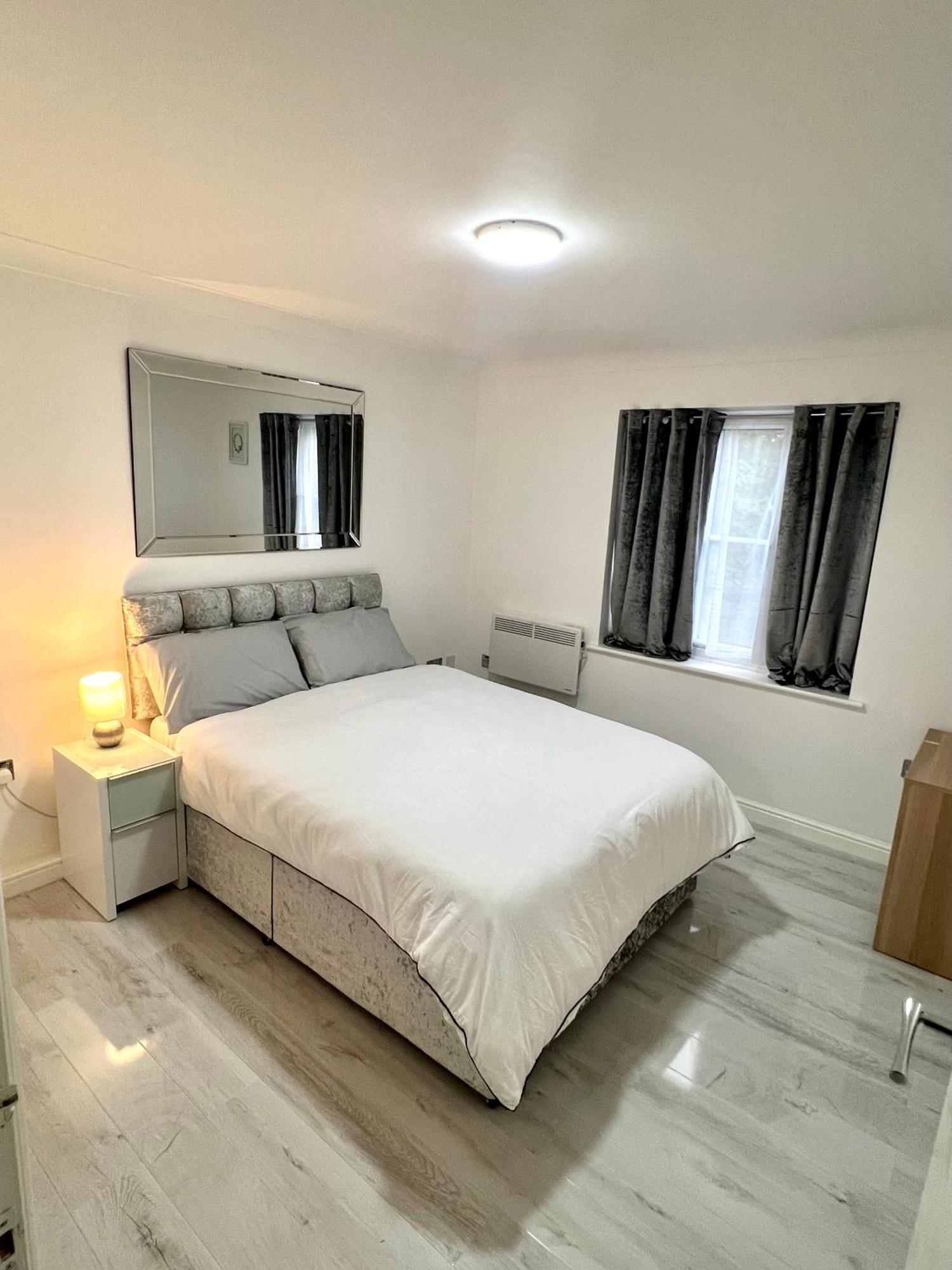 Royallodge Лондон Екстериор снимка